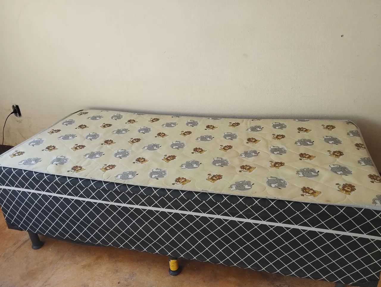 Base de cama box solteiro 