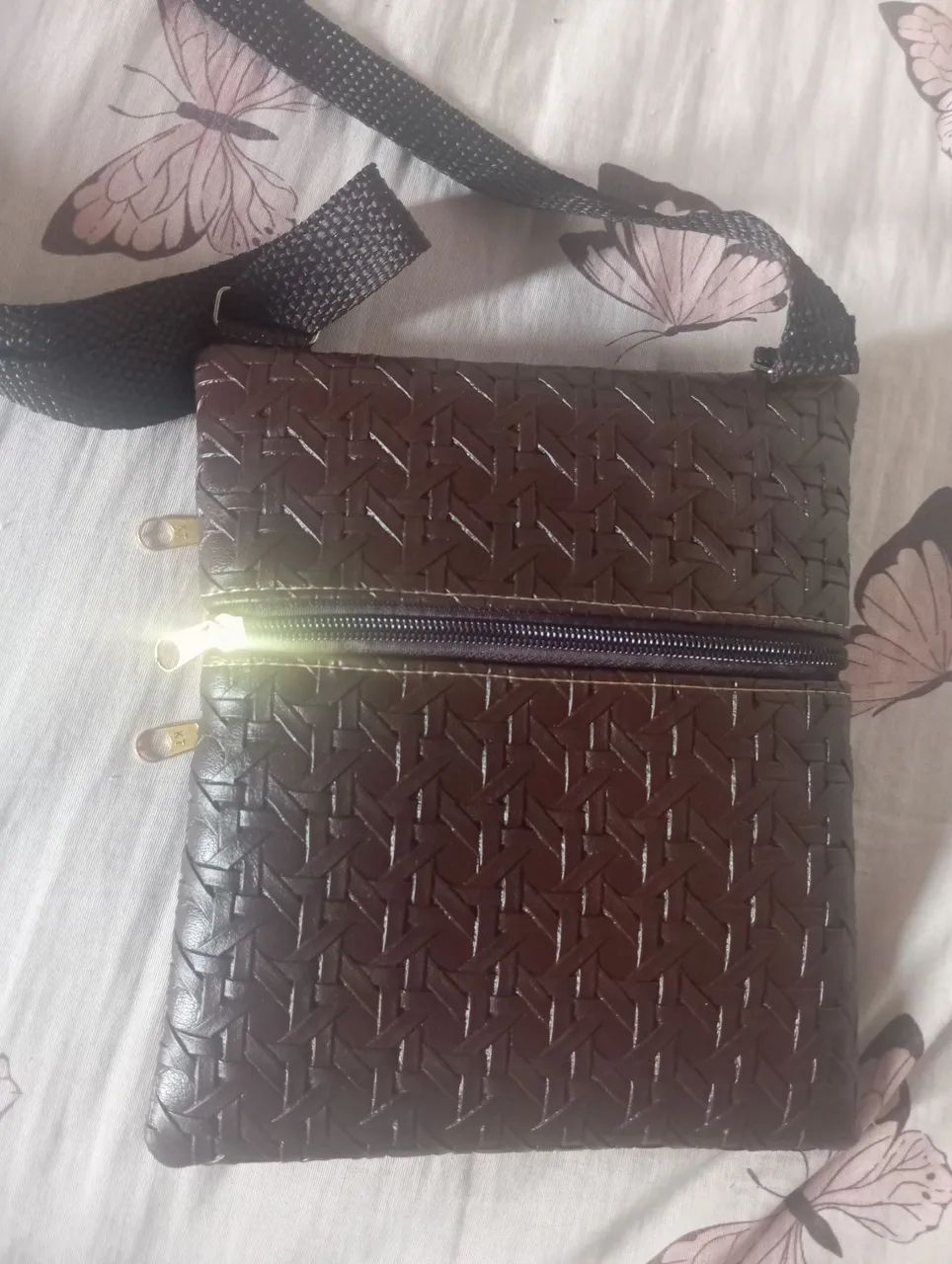 Bolsa de ombro quadrada feminina marrom e bege  - Foto 3