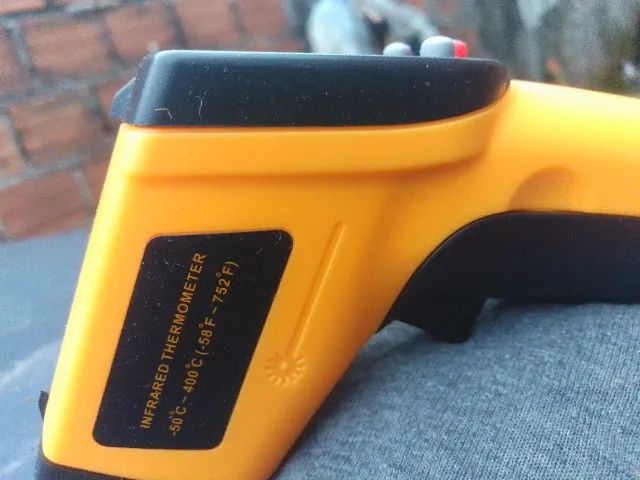 TERMÔMETRO DIGITAL INFRAVERMELHO COM MIRA LASER... MEDIDOR DE TEMPERATURA  - Foto 3