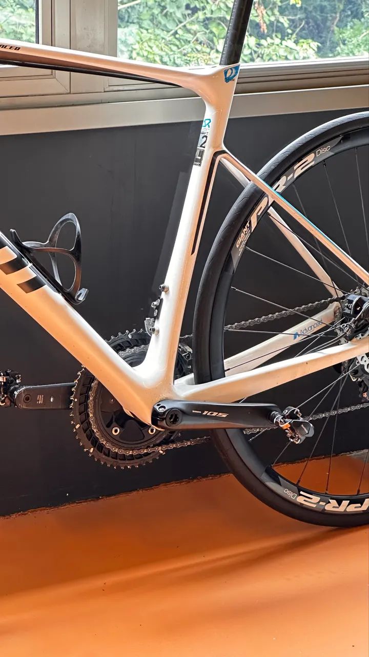 Bicicleta Speed Giant Defy - Foto 4