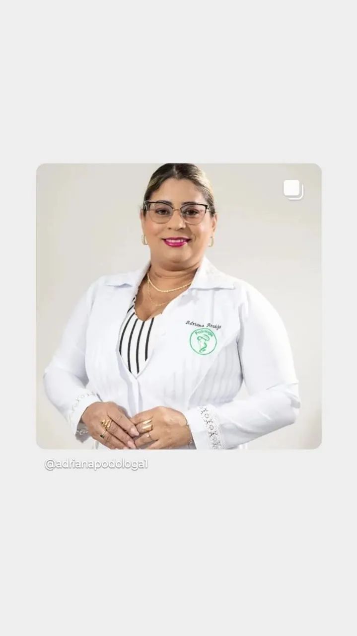 Adriana Araújo podóloga responsável  - Foto 3