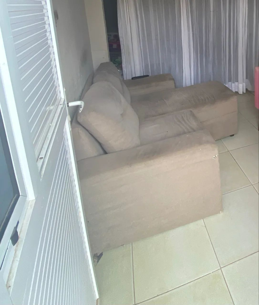 Vendo sofá de 2 lugares  - Foto 2
