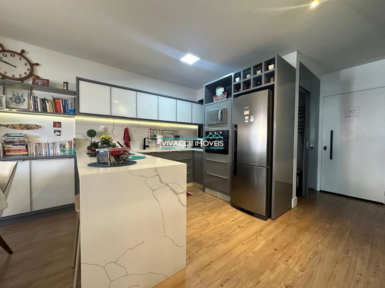 Studio no Bom Abrigo | Mobiliado, Sacada, Vaga e Lazer Completo - Foto 3