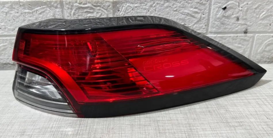 ランテック、北尾 Lanterna direita Toyota Corolla Cross 2022/2026 original - Peças