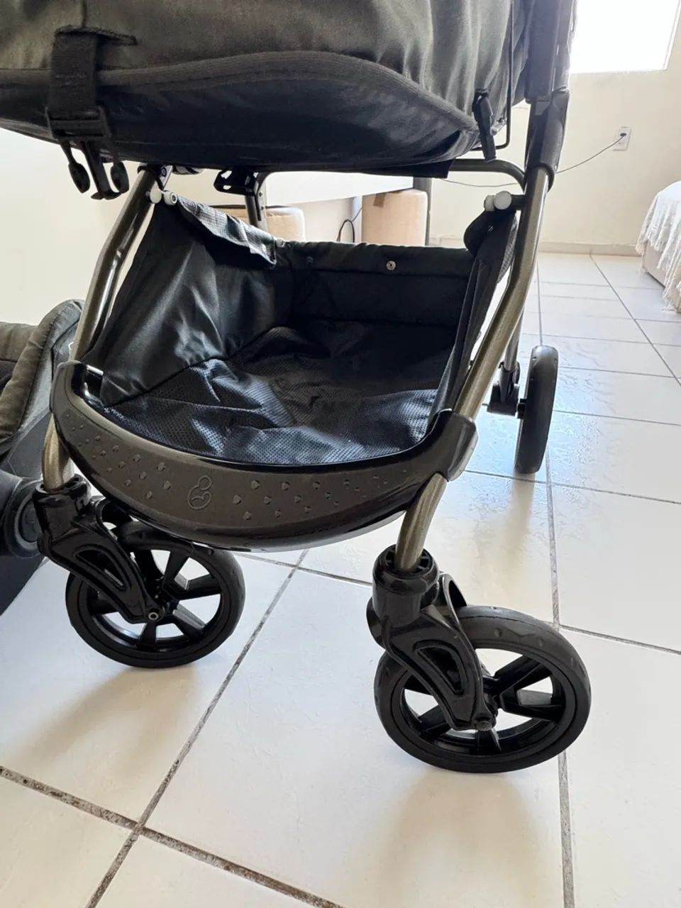 Carrinho de bebê Galzerano com bebê conforto  - Foto 3