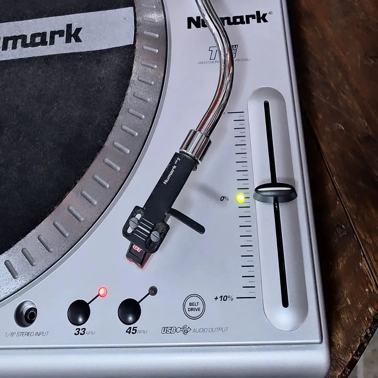 Toca Discos Numark TT USB  - Foto 4