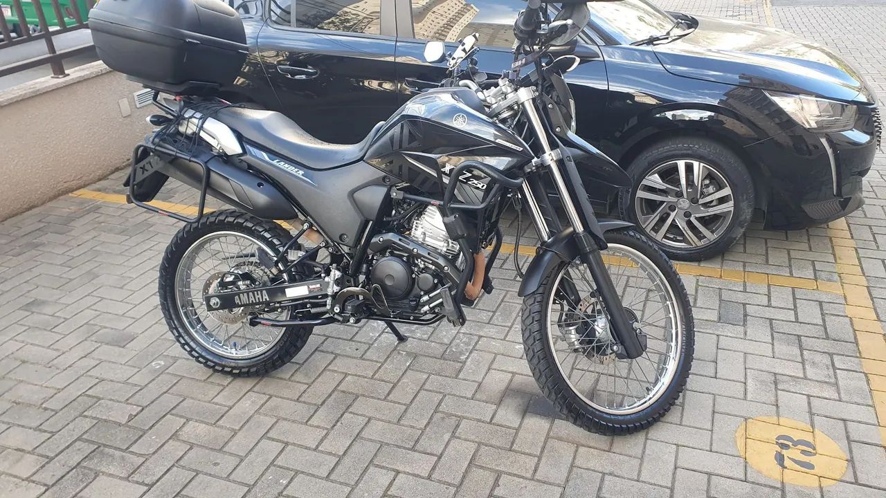 ? Suporte + Baú GIVI 45L + Espaçador de Alforge - Yamaha Lander 250 (2022 a 2025) - Foto 3