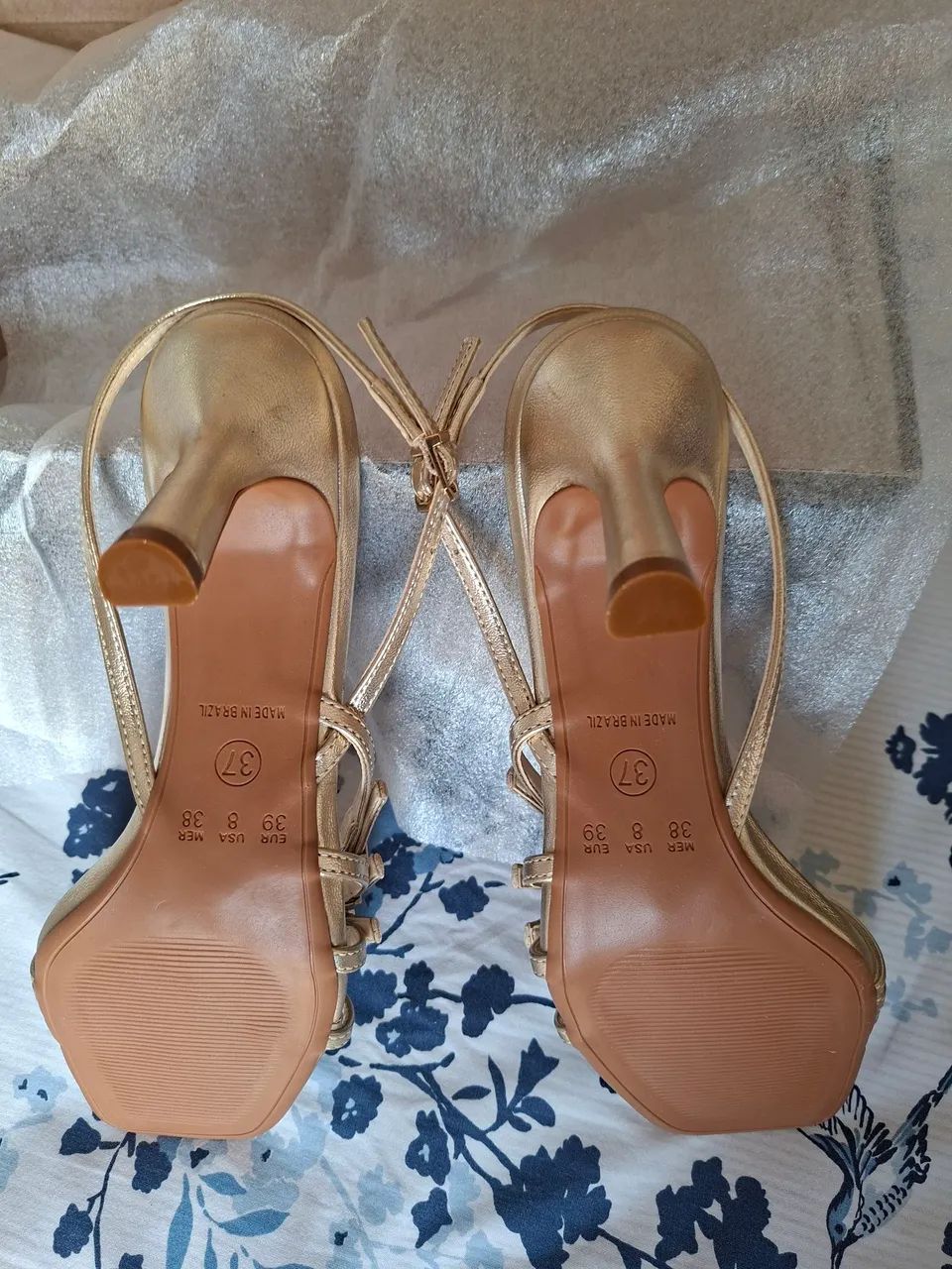 Sandália dourada marca Evidence tamanho 37 - Foto 4