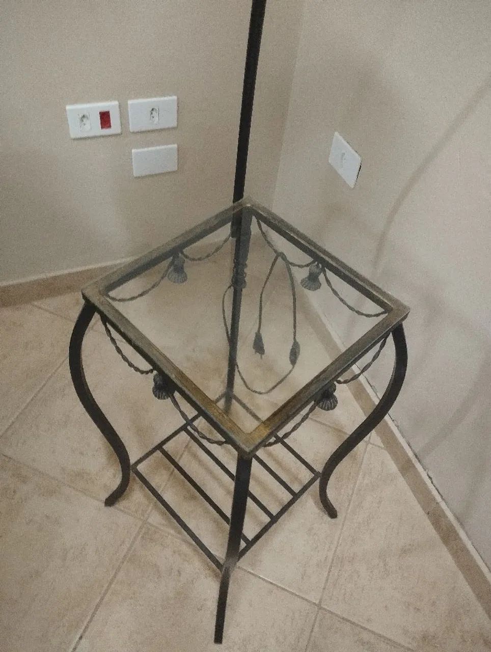 Abajur com mesa de vidro vintage  - Foto 4