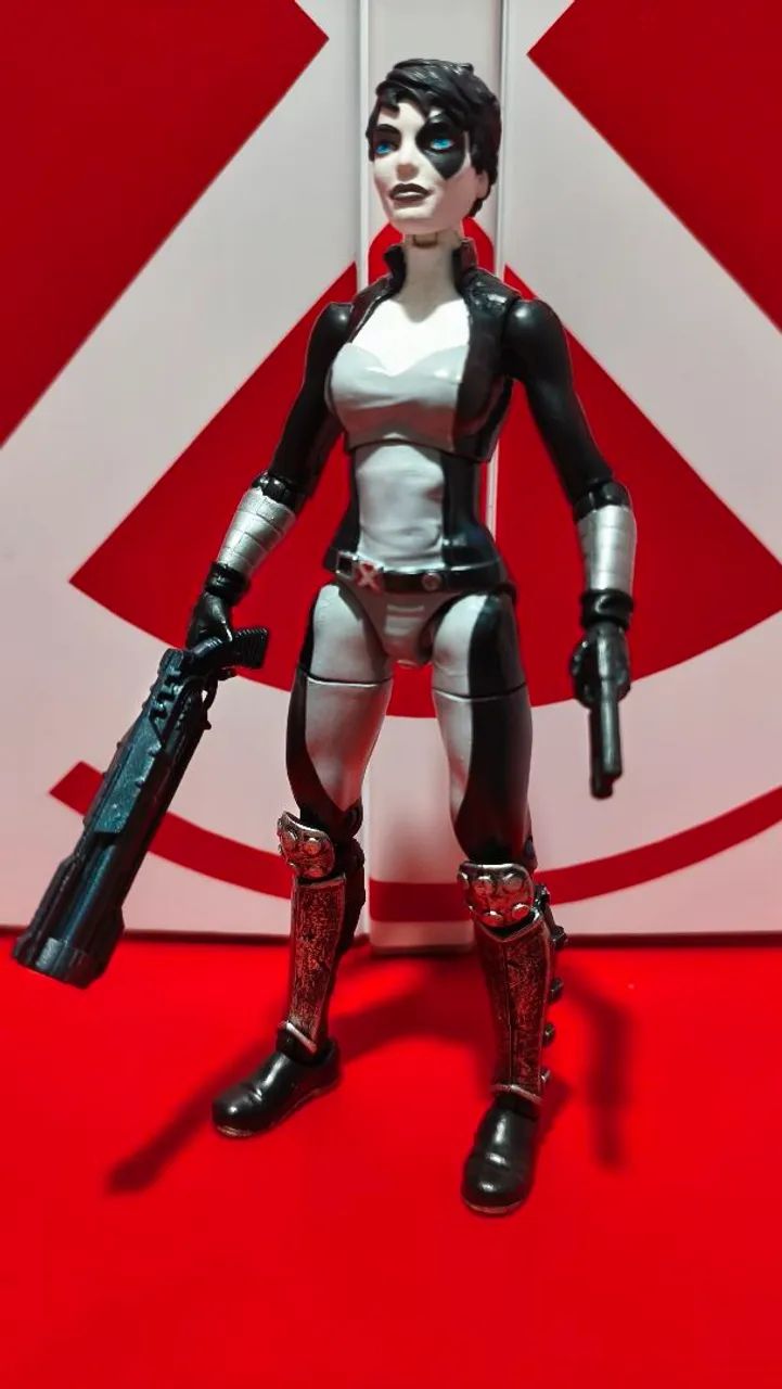 Custon Dominó Marvel Legends HASBRO.