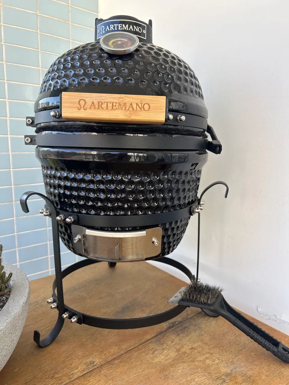 Churrasqueira Kamado Preta Artemano Mini 13 Polegadas