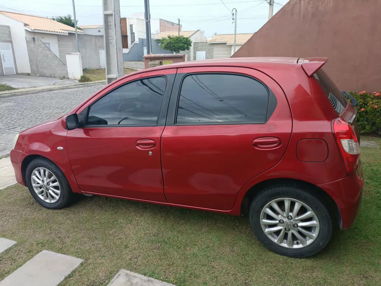 Toyota Etios XLS 1.5 16V FLEX 2013