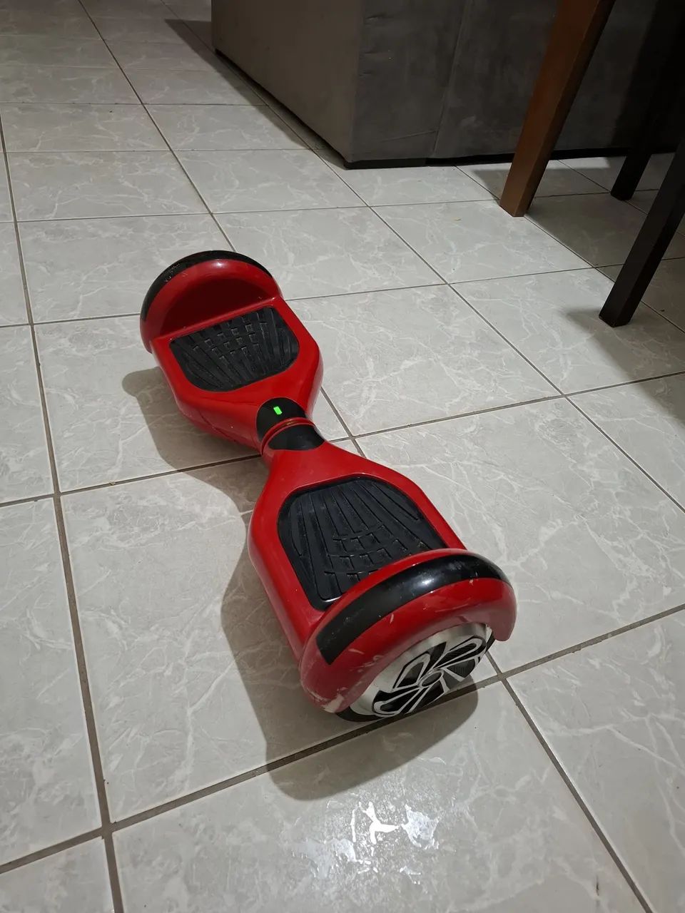 Hoverboard vermelho e preto 