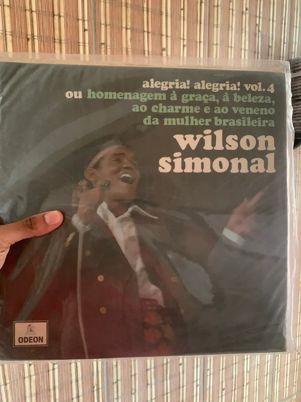 Discos de vinil e compactos diversos 