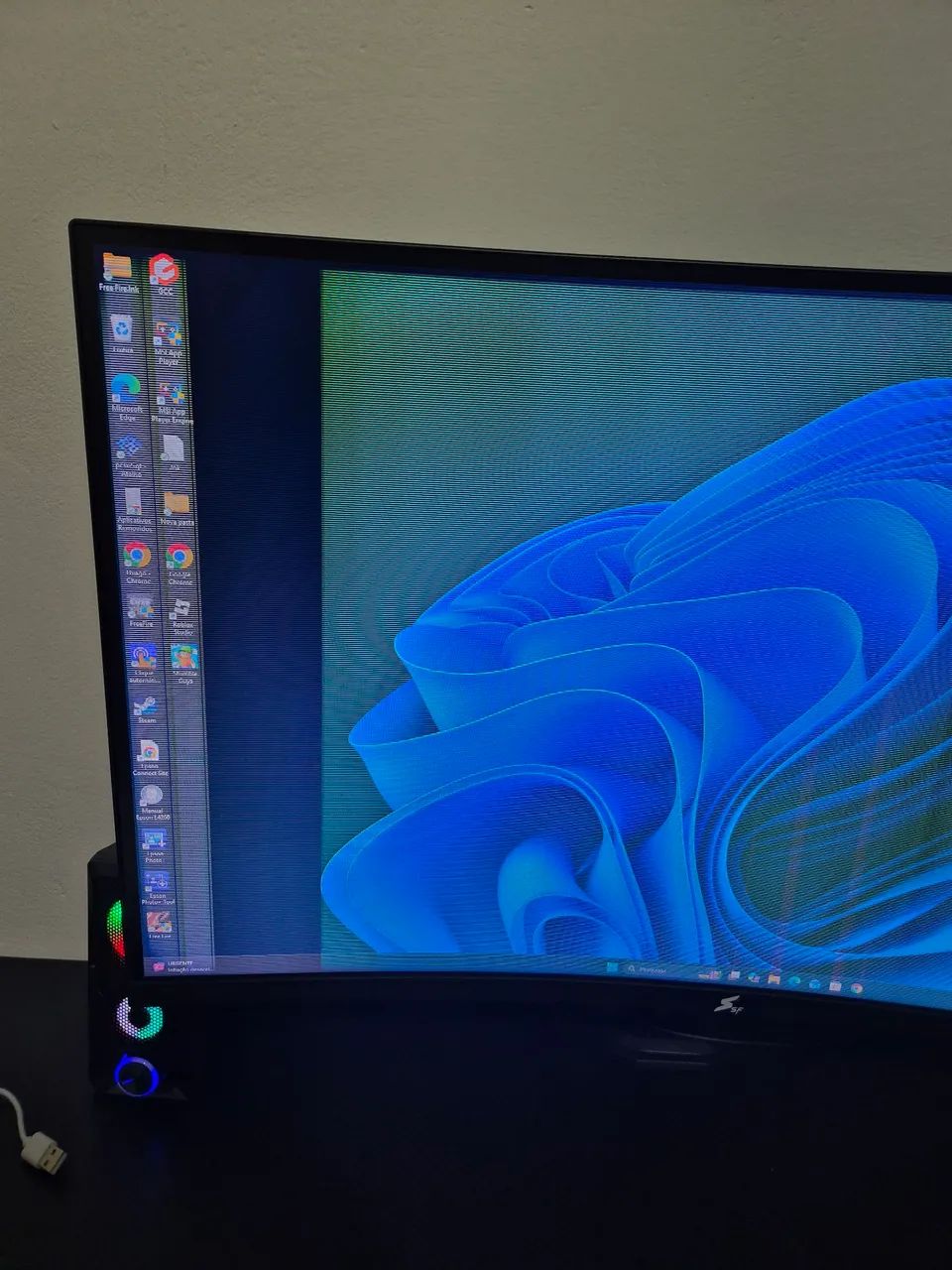 MONITOR CURVO SF GAMER - COM DEFEITO - Foto 2