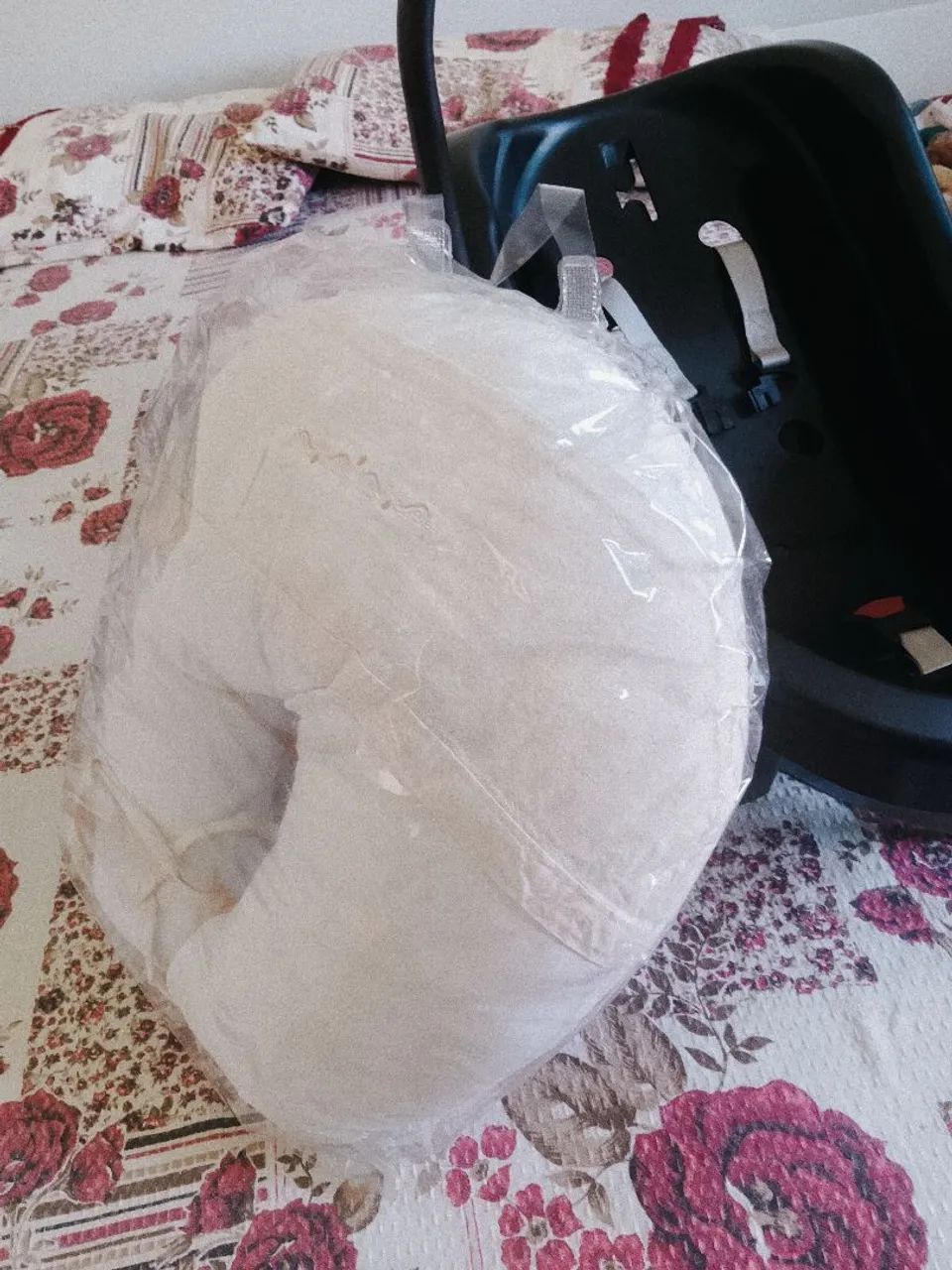 Kit, bebê conforto completo e almofada de amamentação  - Foto 5