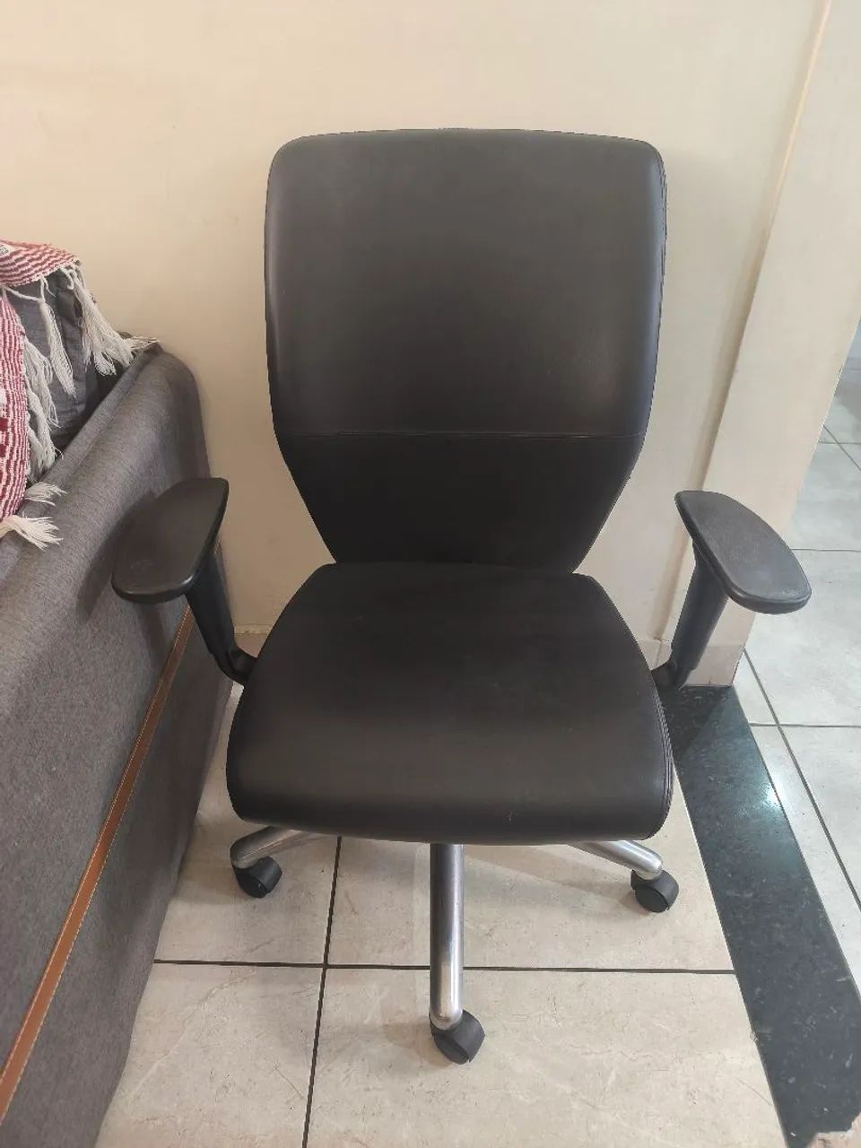 Cadeira de escritório. - Foto 4