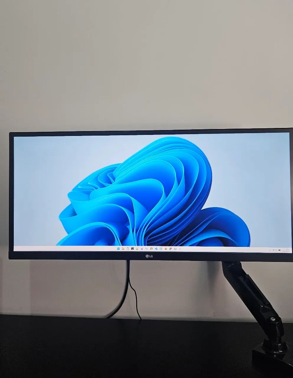 Monitor 29 Polegadas Vertical Monitor LG UltraWide 29? IPS + Braço Articulado | Excelente Estado ...