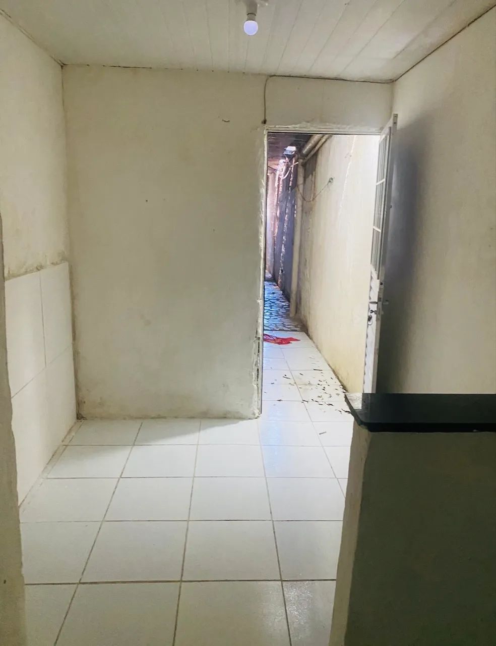 Casa à venda - 1 quarto, sala, cozinha e banheiro - Foto 2