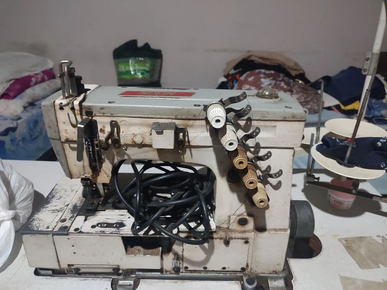 Máquina de costurar  - Foto 4