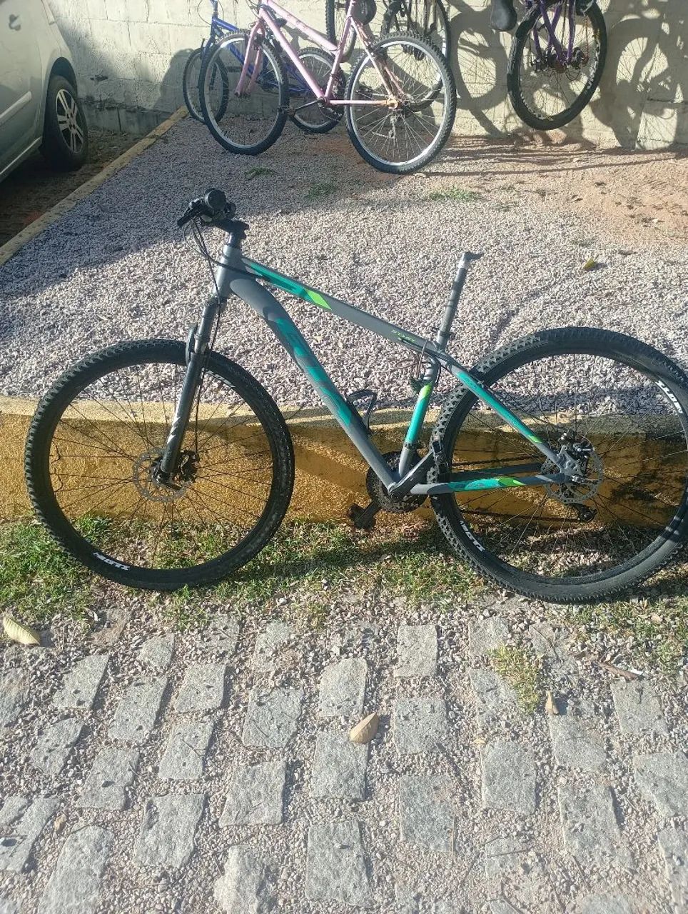 Vendo ou troco bicicleta aro 29 - Foto 4