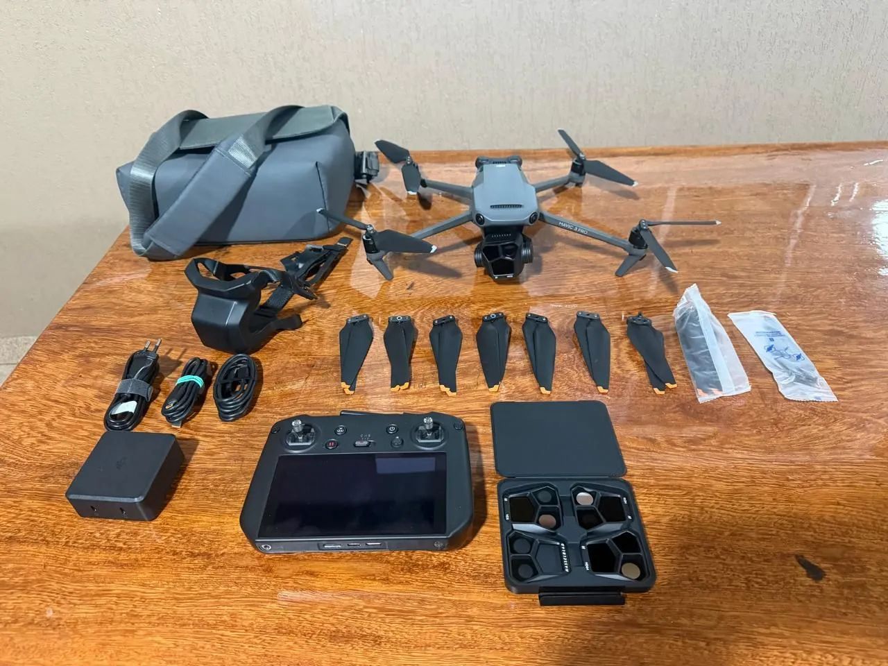Drone DJI Mavic 3 Pro Fly More Combo + DJI RC Pro - Foto 2