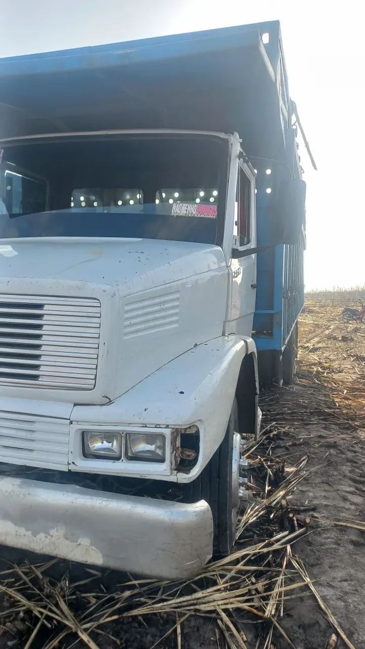 MB 2318 trucado e traçado - Foto 4