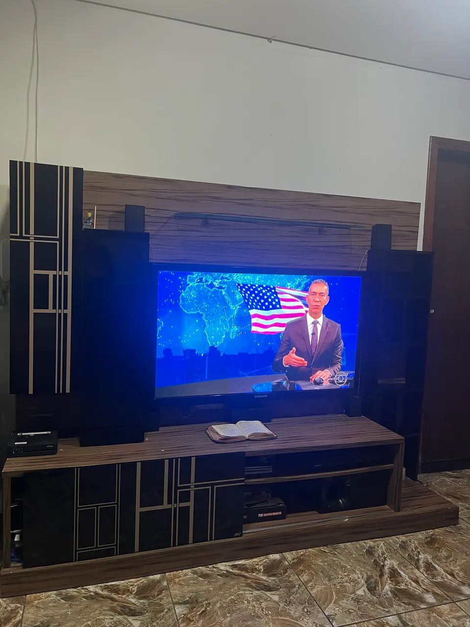 ? Painel para TV com Rack e Nichos -  - Foto 2