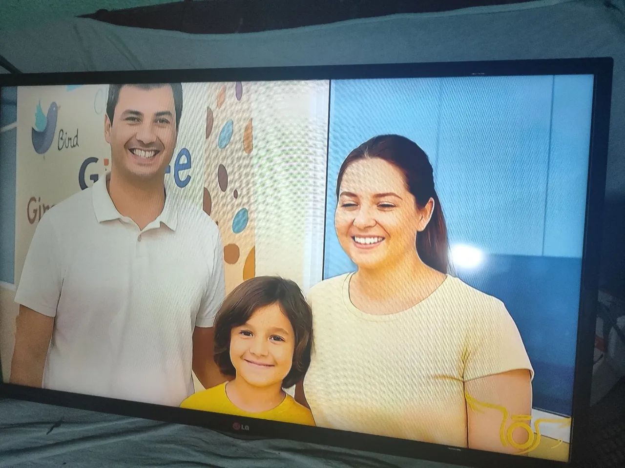 Vendo tv 40 polegadas smart  - Foto 4