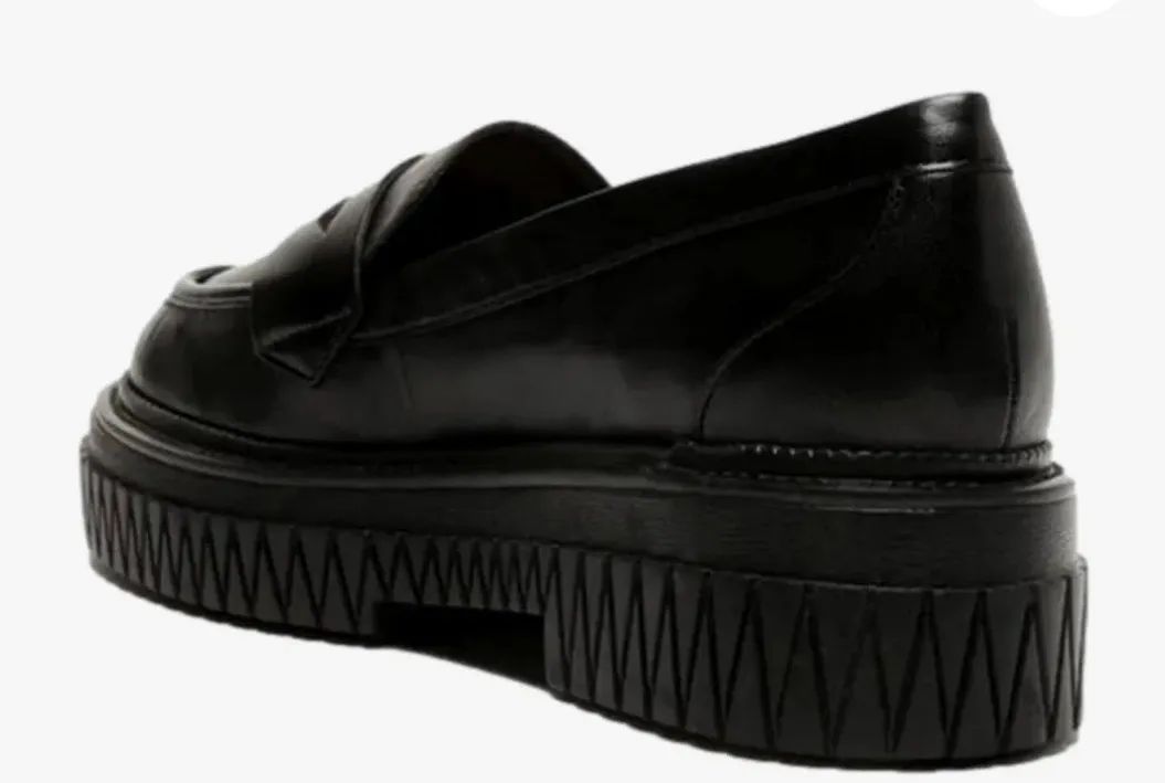 Sapato Mocassim Schütz feminino tratorado em couro Original