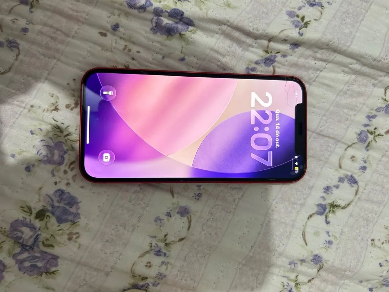 iPhone 12 64GB acompanha itens 