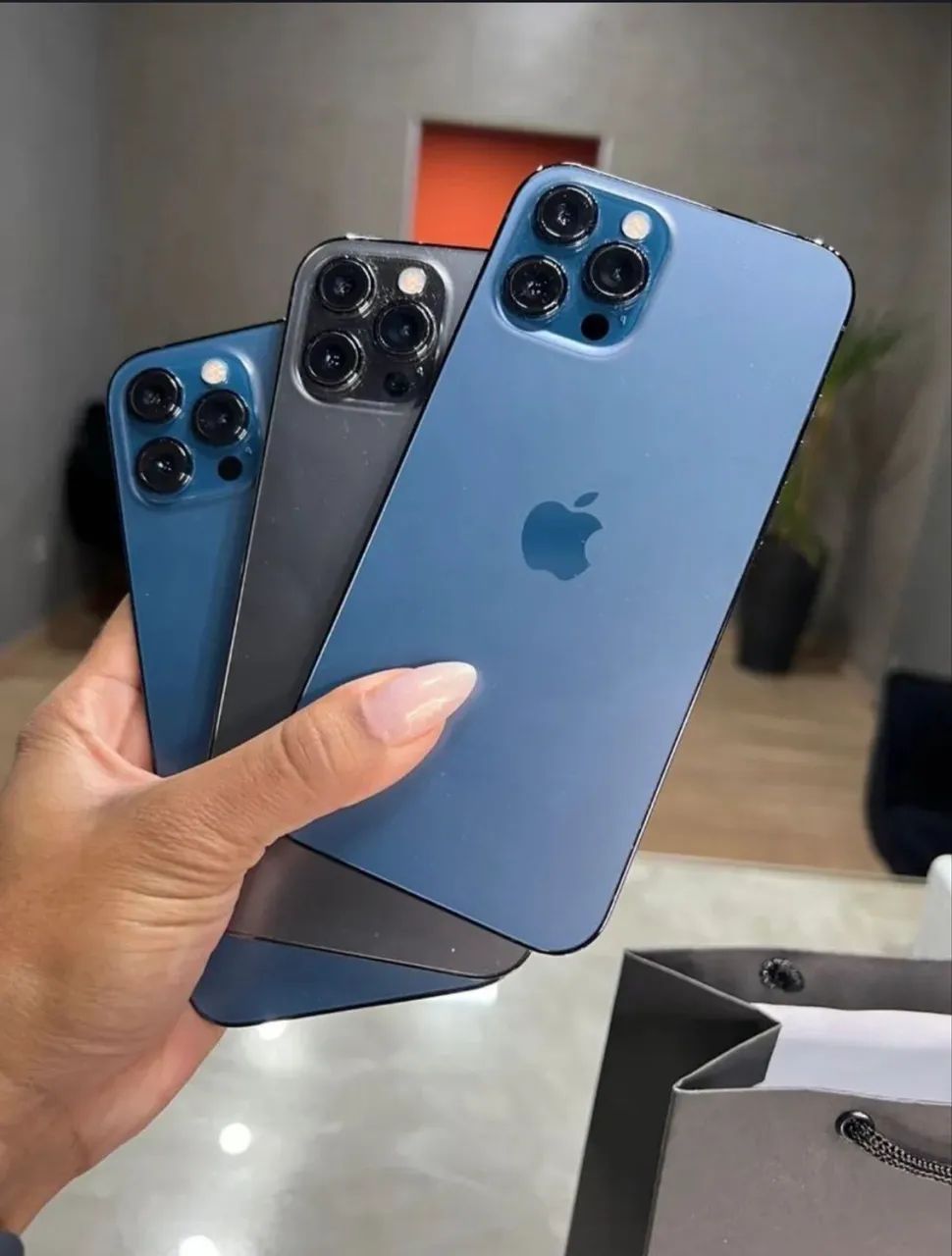 12 pro MAX 256 gb AZUL SEMI NOVO 