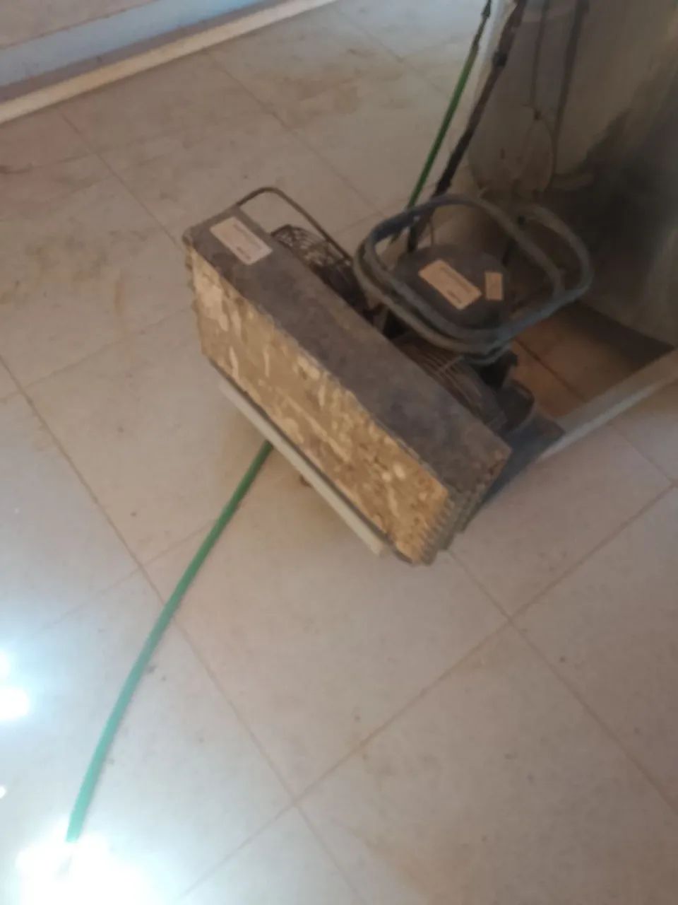 Vende_se resfriado de leite 1000 litros de capacidade  - Foto 2