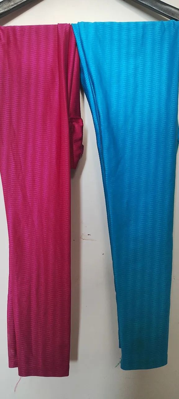 2 calças de ginástica 