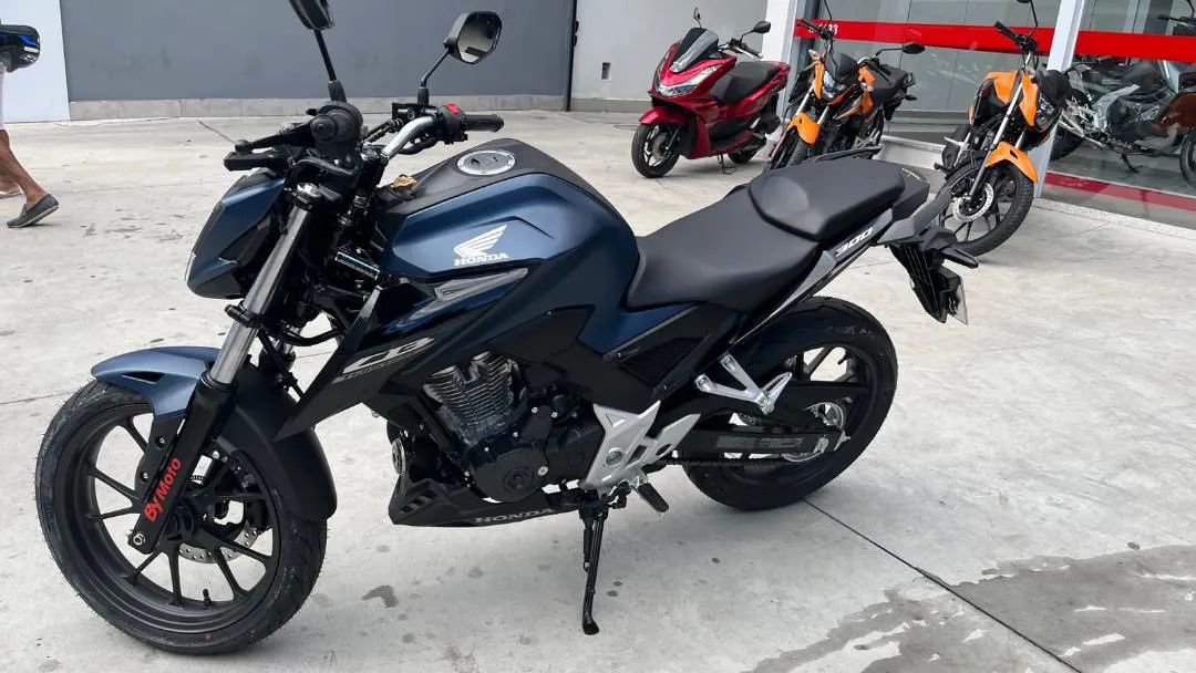 Vendo CB300 extremamente nova!!!!! - Foto 2