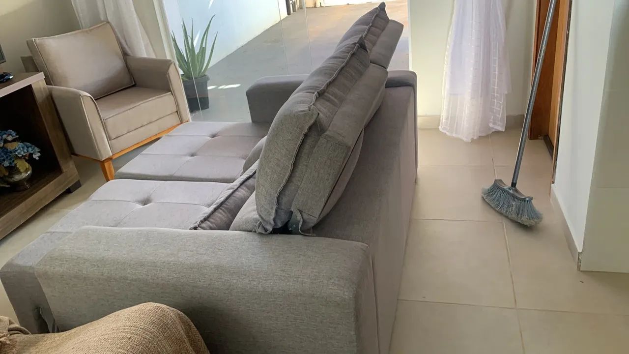 Sofá novo 4 dias de comprado bom desconto  - Foto 3