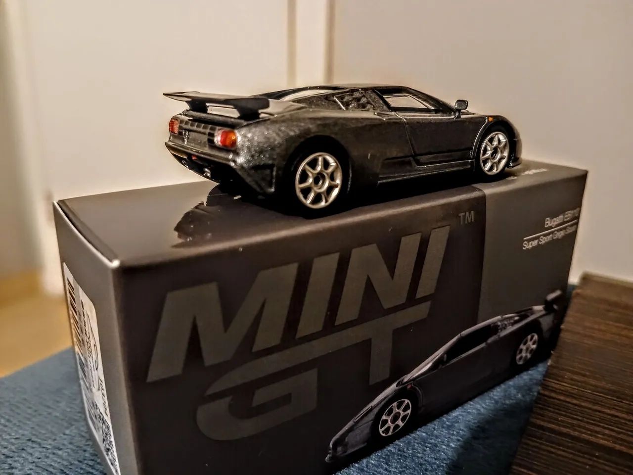 Mini GT Bugatti EB110 1/64 - Foto 3