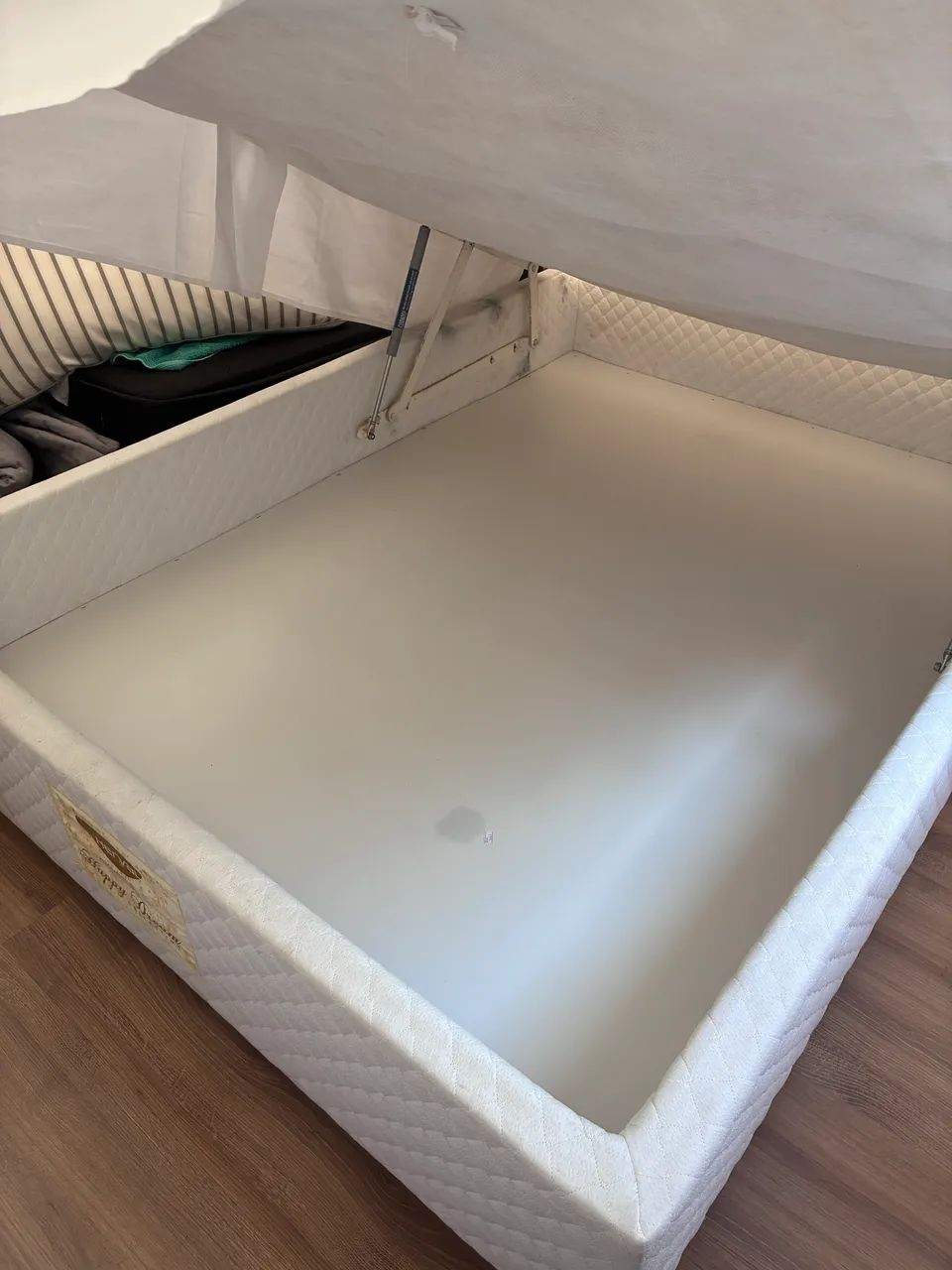 cama casal padrao com bau - Foto 2