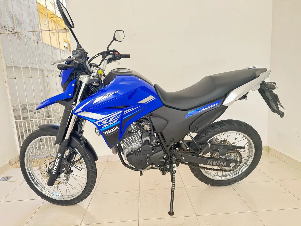 Yamaha lander