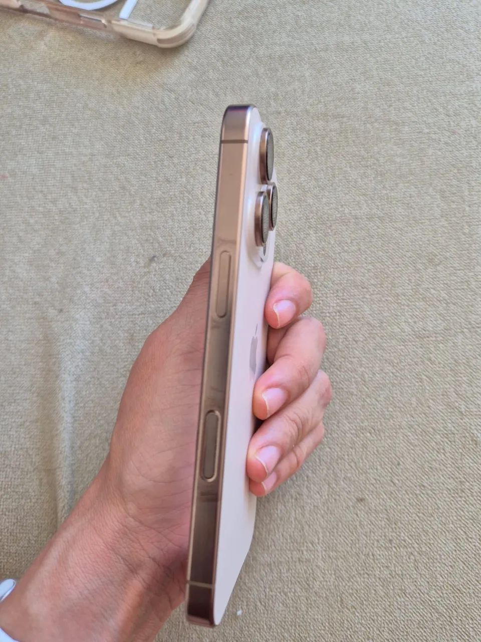 iPhone 16 pro 128 GB - Foto 4