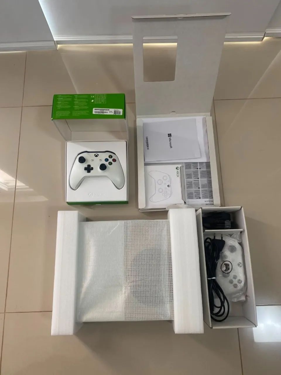 Xbox One S 1TB - Foto 2