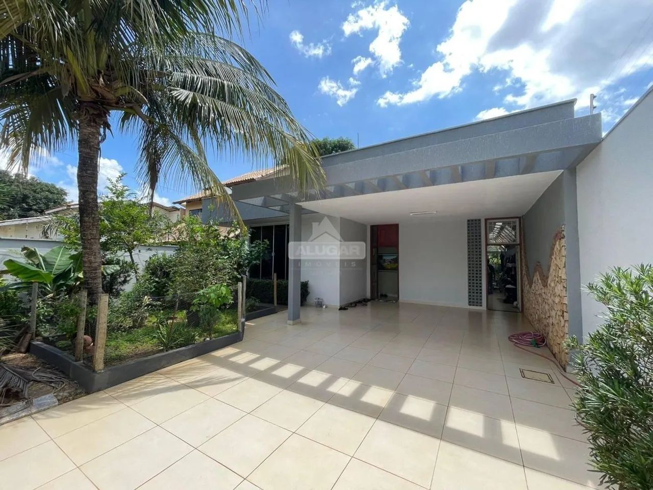 Casa 3Q + Energia Solar - 308 Sul