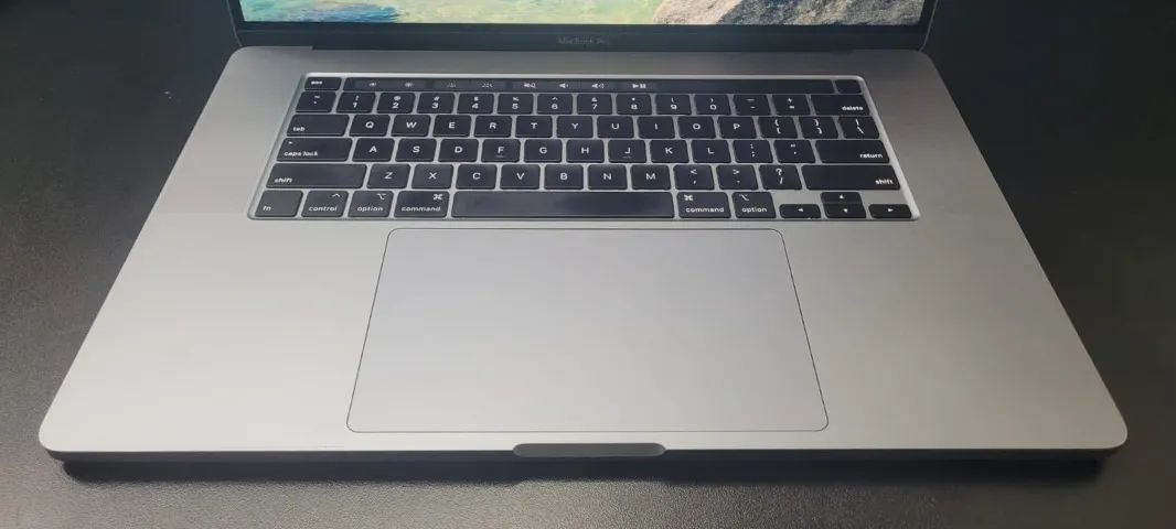 MacBook Pro 16-inch 2019 i7 16Gb 512Gb Tela 16p 4K TouchBar