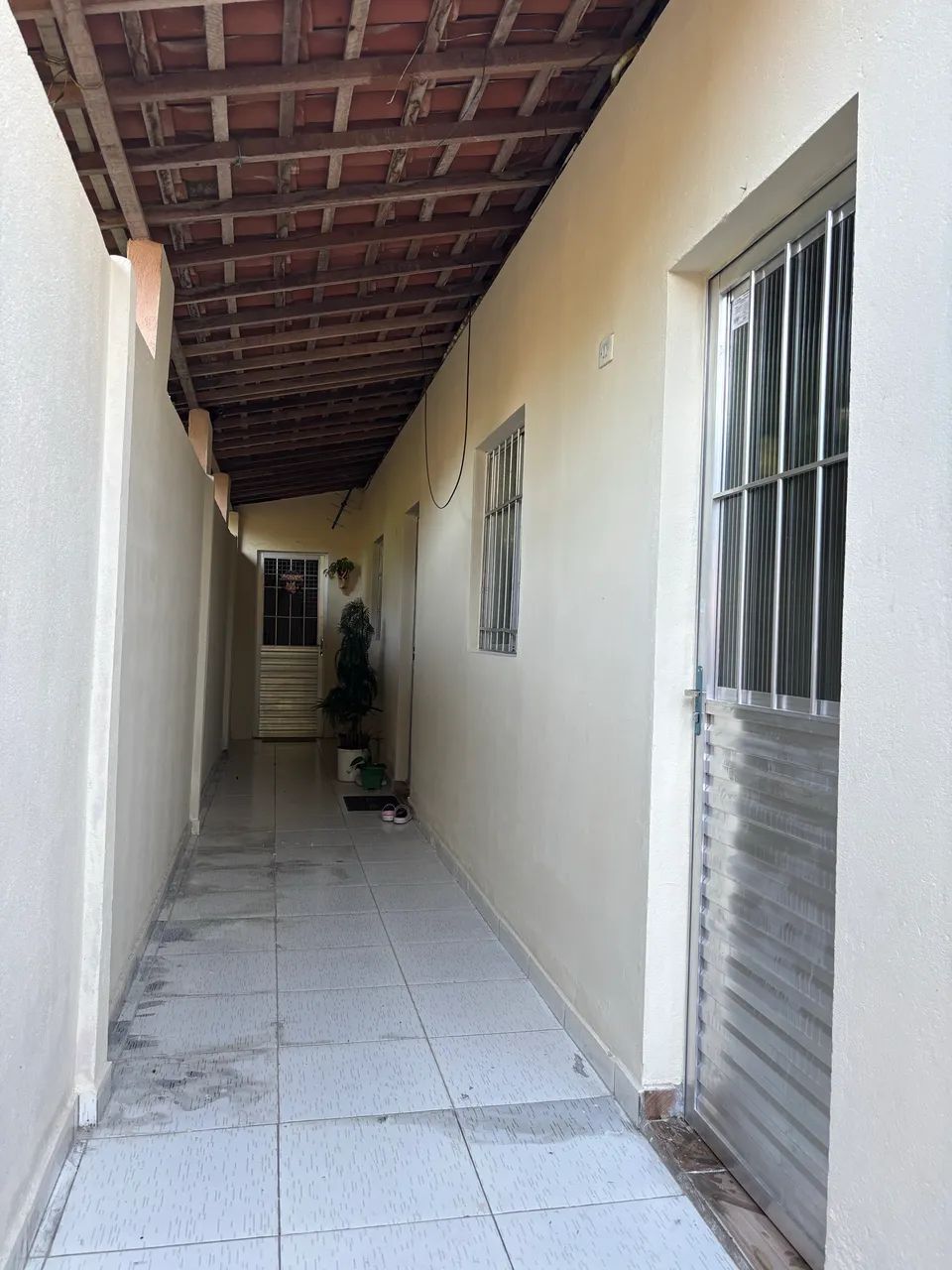 Aluga-se casa