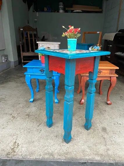 Mess auxiliar rustica em madeira maciça com patina envelhecida   - Foto 4