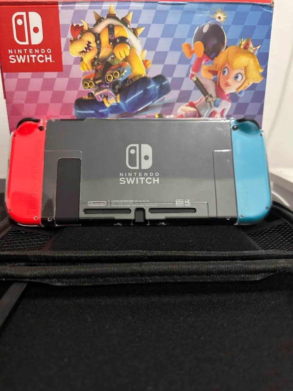 NINTENDO SWITCH SEMINOVO, IMPECÁVEL, NA GARANTIA ATÉ MÊS 07/2026