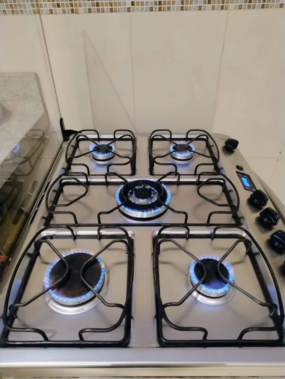 Fogão elétrico com time e relógio ? 