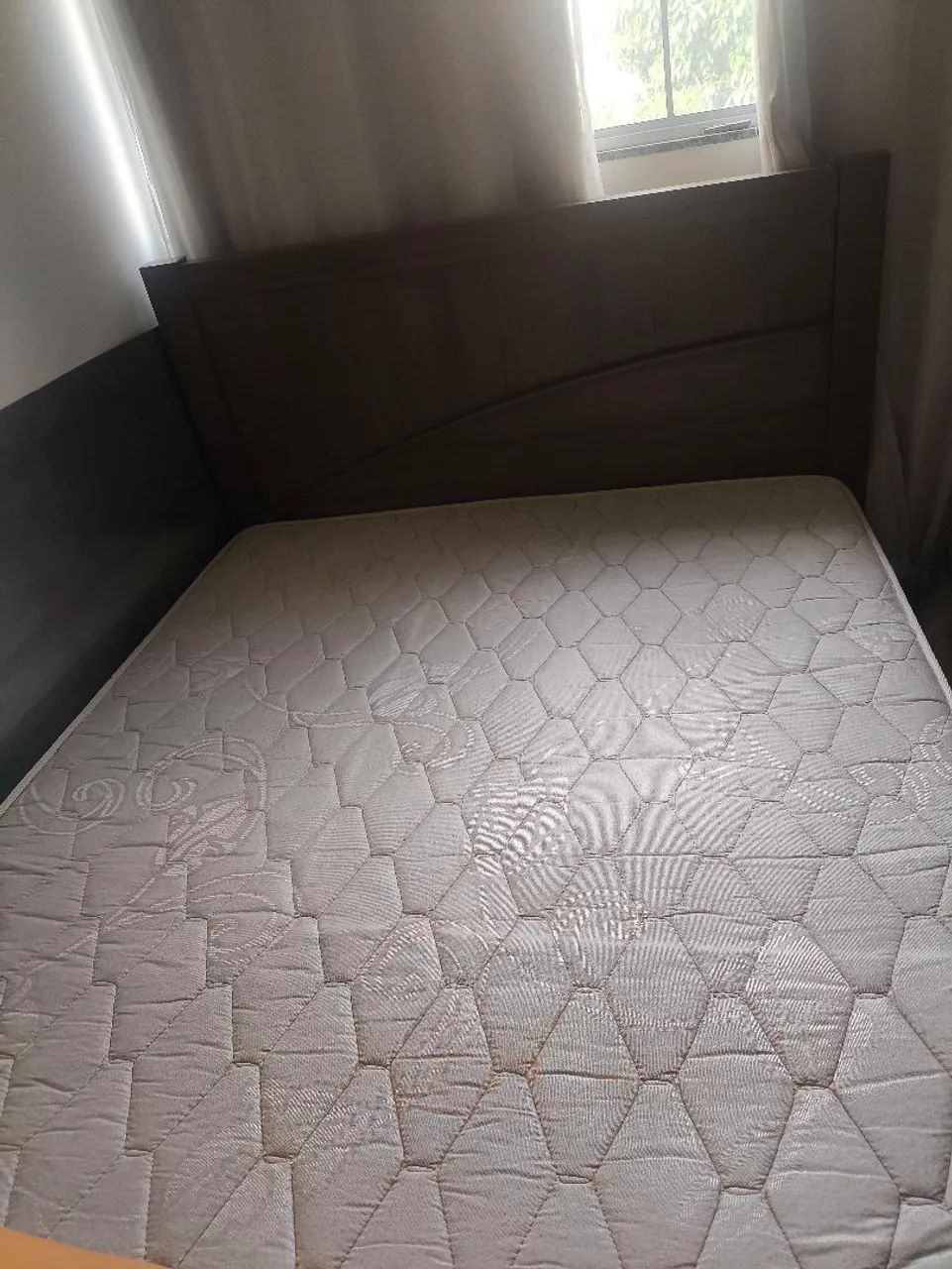 Cama com colchão 