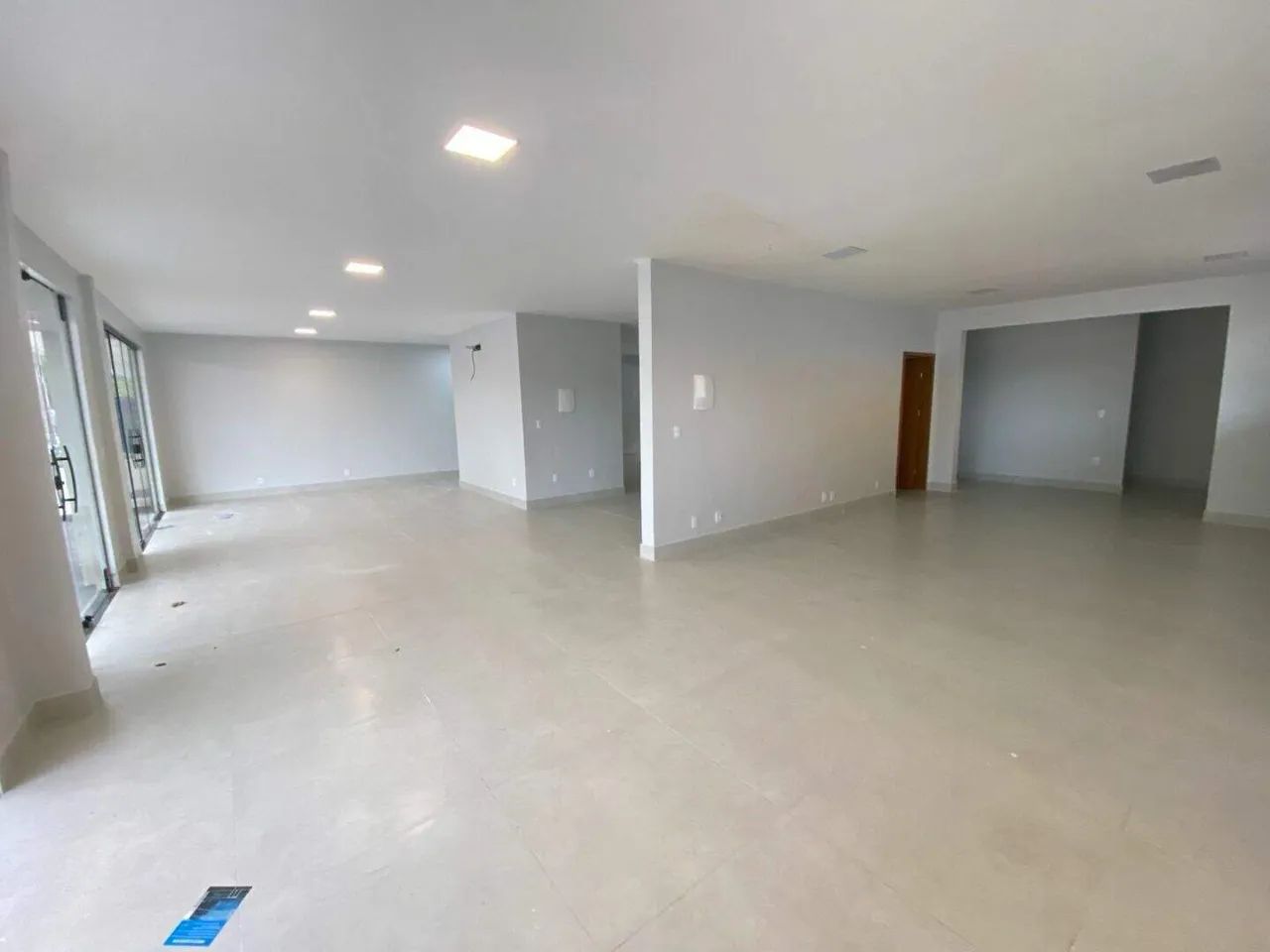 Prédio Comercial 429m² para Aluguel | Avenida JK | 4 Salas com Banheiro | Palmas - Foto 2