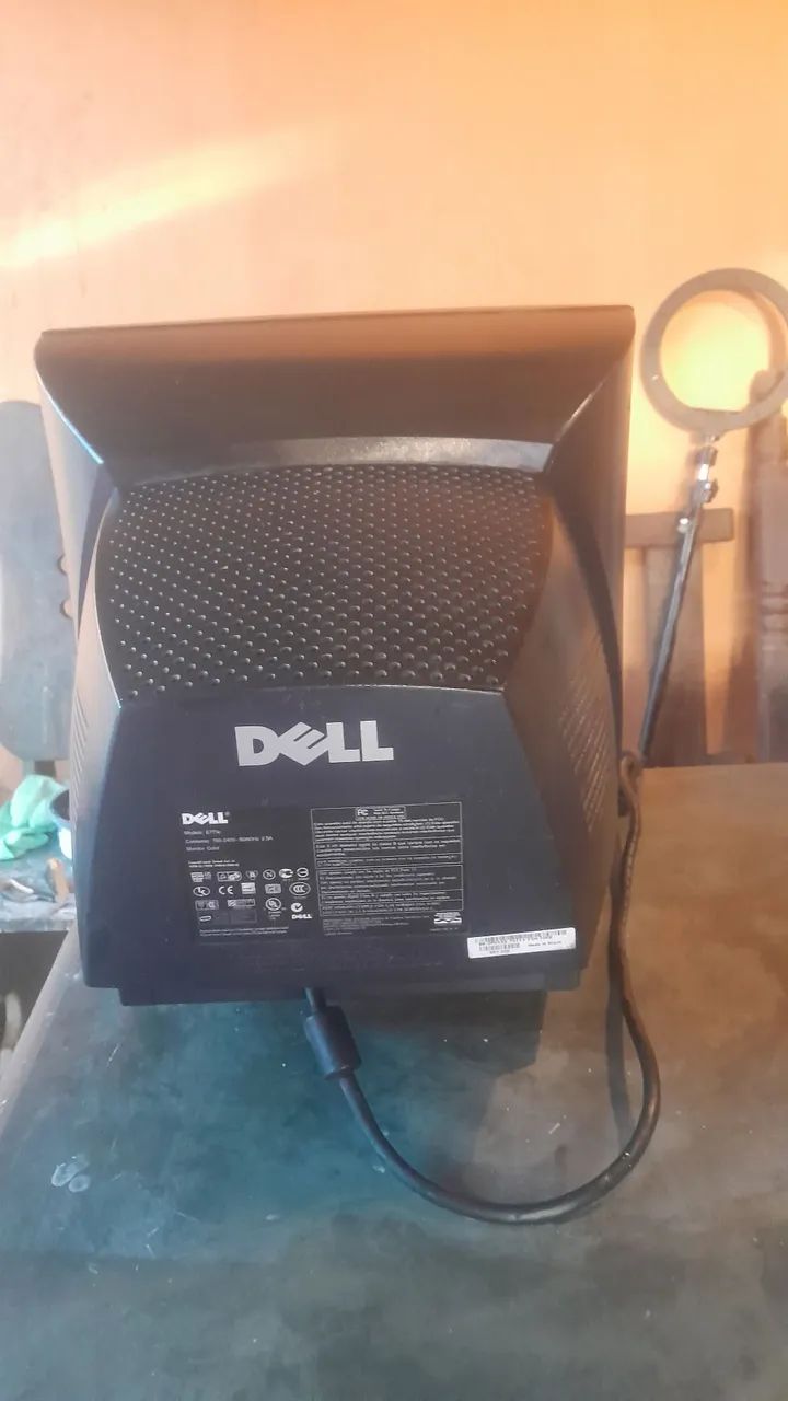 Monitor Dell crt 17 polegadas  - Foto 3